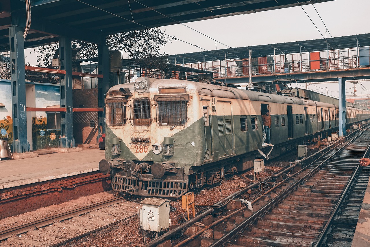 descubre todo sobre el diésel, su funcionamiento, ventajas y desventajas, así como su impacto medioambiental. infórmate sobre el futuro del combustible diésel y su papel en la industria de la automoción.