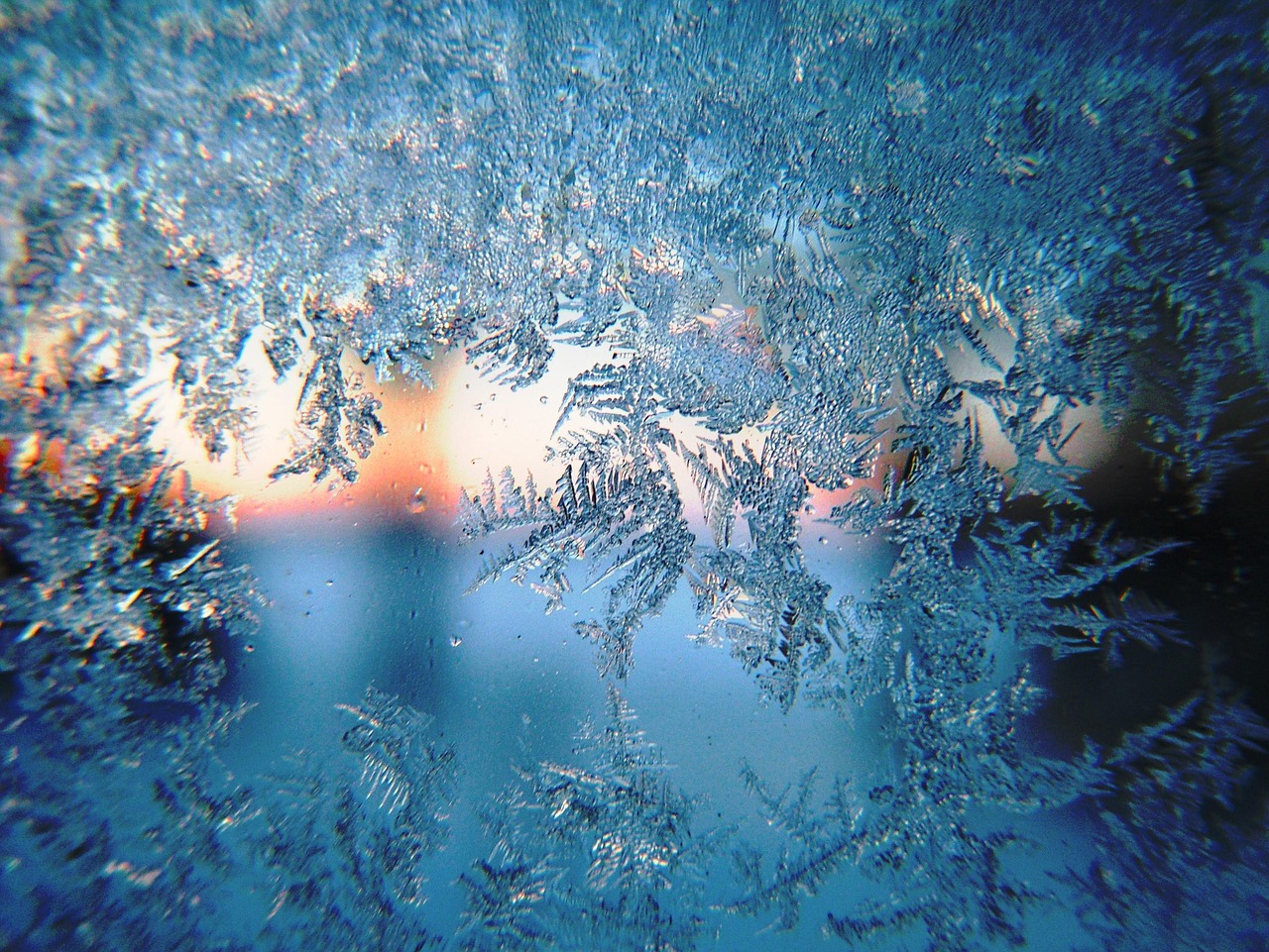descubre todo sobre cooling: técnicas, beneficios y consejos para mantener tus equipos y espacios en óptimas condiciones de temperatura. encuentra soluciones eficaces de enfriamiento adaptadas a tus necesidades.