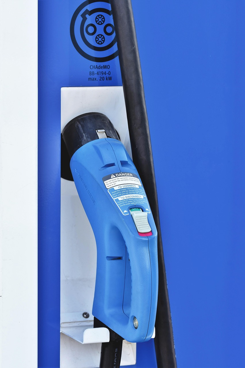 descubre todo sobre los coches eléctricos: ventajas, funcionamiento, modelos destacados y consejos para elegir el mejor vehículo eléctrico para ti. ¡el futuro de la movilidad es sostenible!