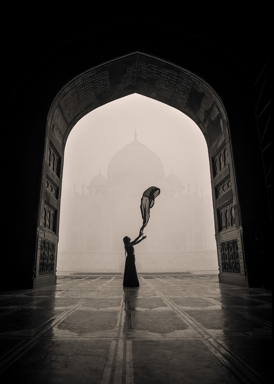 descubre el significado de 'iconic', su uso en la cultura contemporánea y ejemplos de figuras o elementos icónicos que han marcado tendencia a lo largo del tiempo.