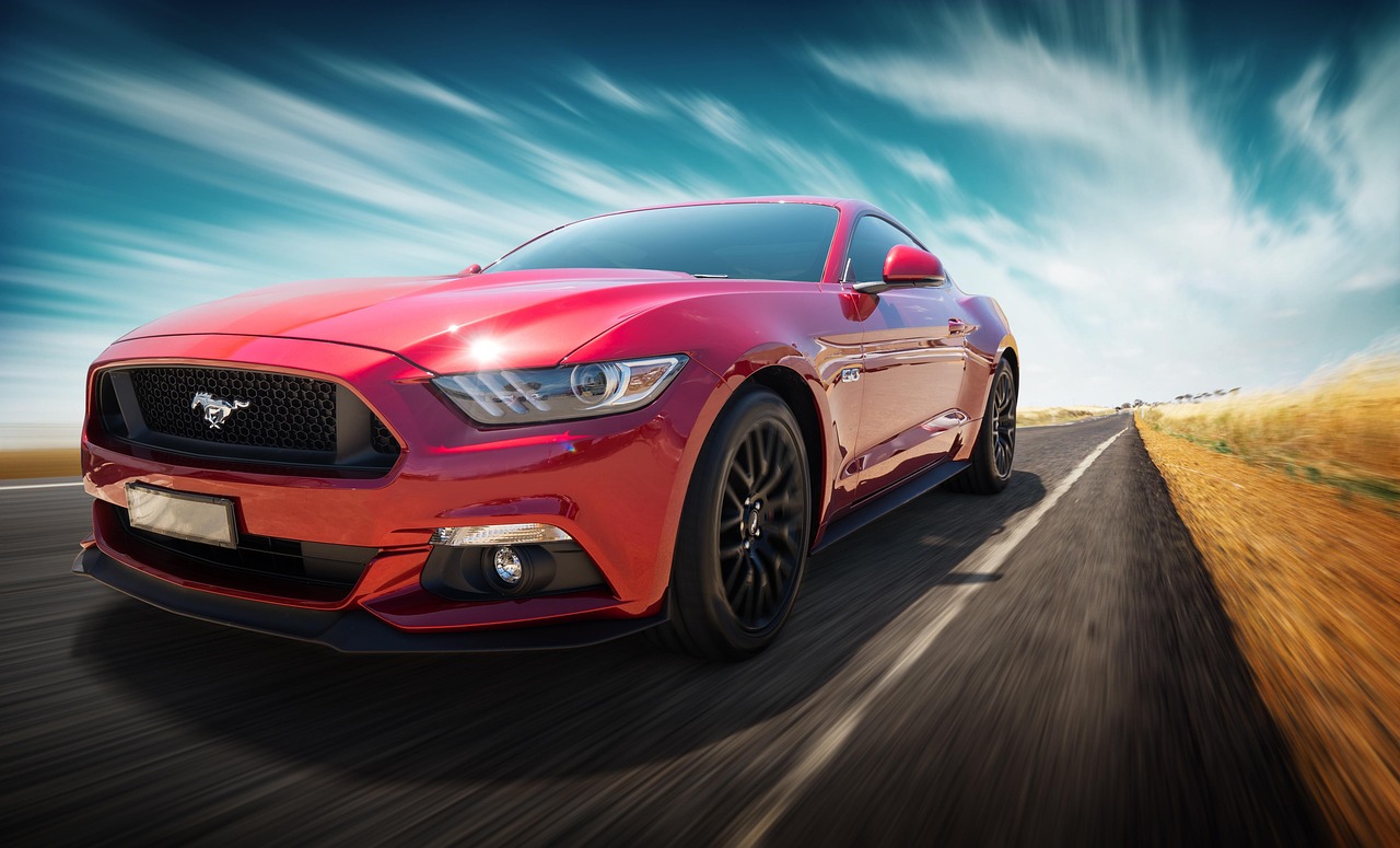 descubre cómo los faros adaptativos mejoran la visibilidad y la seguridad en la conducción nocturna, ajustando automáticamente la dirección y la intensidad de la luz según las condiciones del tráfico y el terreno.