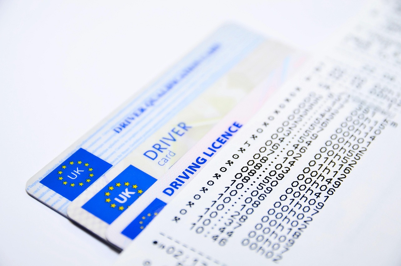 obtén toda la información sobre cómo obtener tu licencia de conducir en españa: requisitos, pasos, exámenes y consejos para aprobar fácilmente.