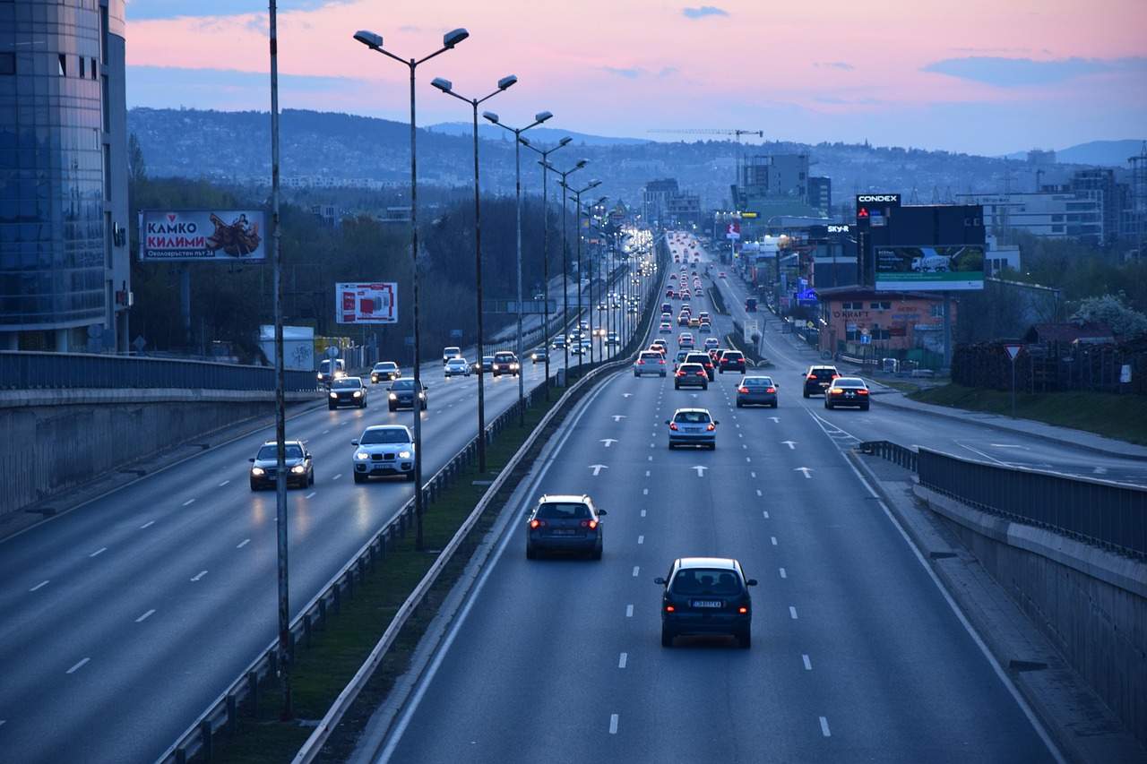 descubre todo sobre el tráfico: causas, soluciones, noticias de actualidad y consejos para mejorar tu experiencia en carretera y ciudad. mantente informado sobre el tráfico en tiempo real.